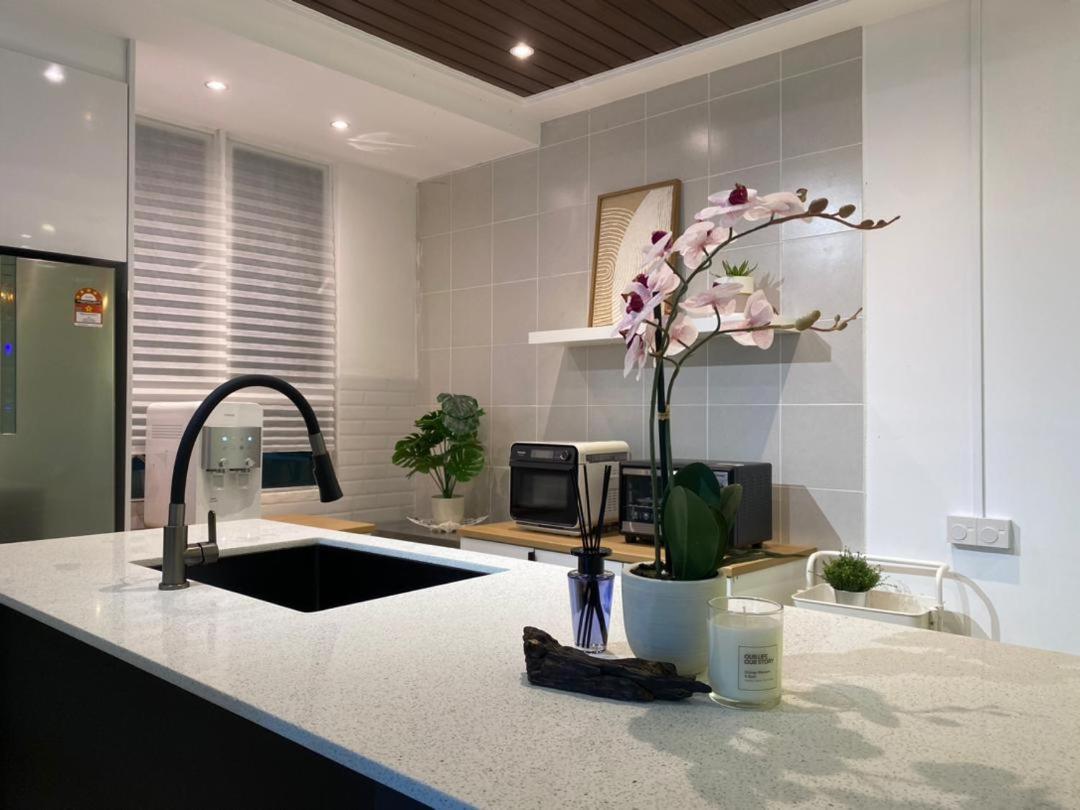 The Cotton Bleu Homestay 瓜拉丁加奴 外观 照片